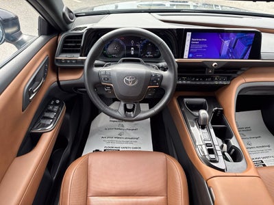 2025 Toyota Crown Signia Limited