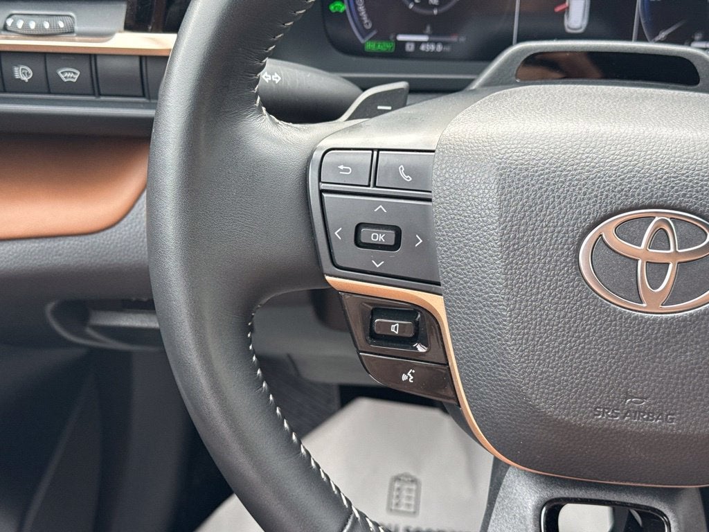 2025 Toyota Crown Signia Limited