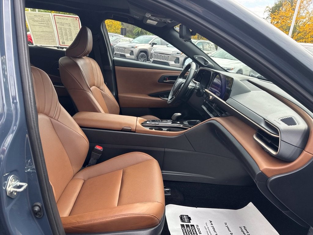 2025 Toyota Crown Signia Limited