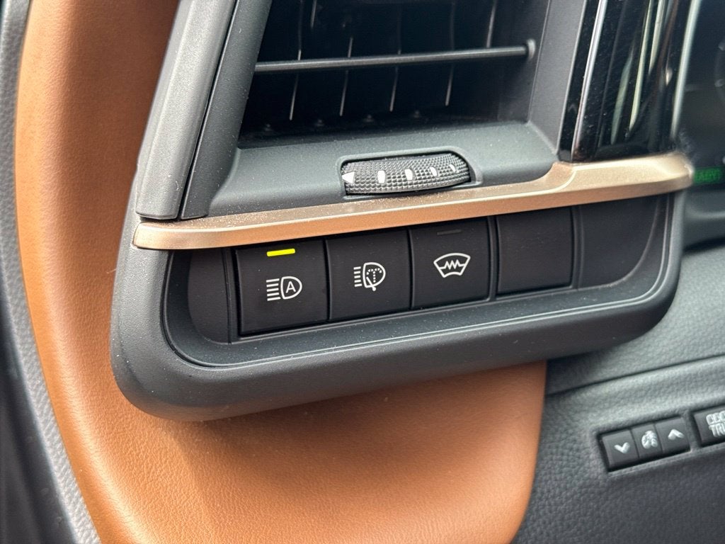 2025 Toyota Crown Signia Limited
