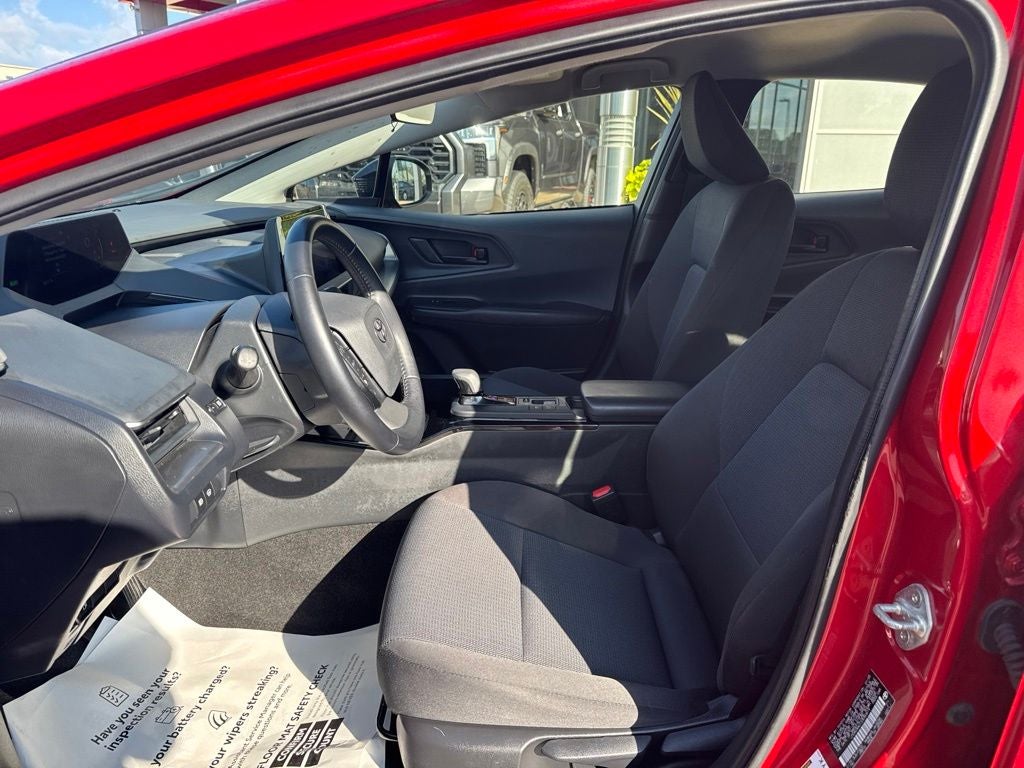 2025 Toyota Prius LE