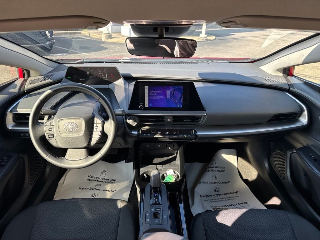 2025 Toyota Prius LE