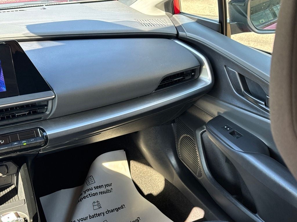 2025 Toyota Prius LE