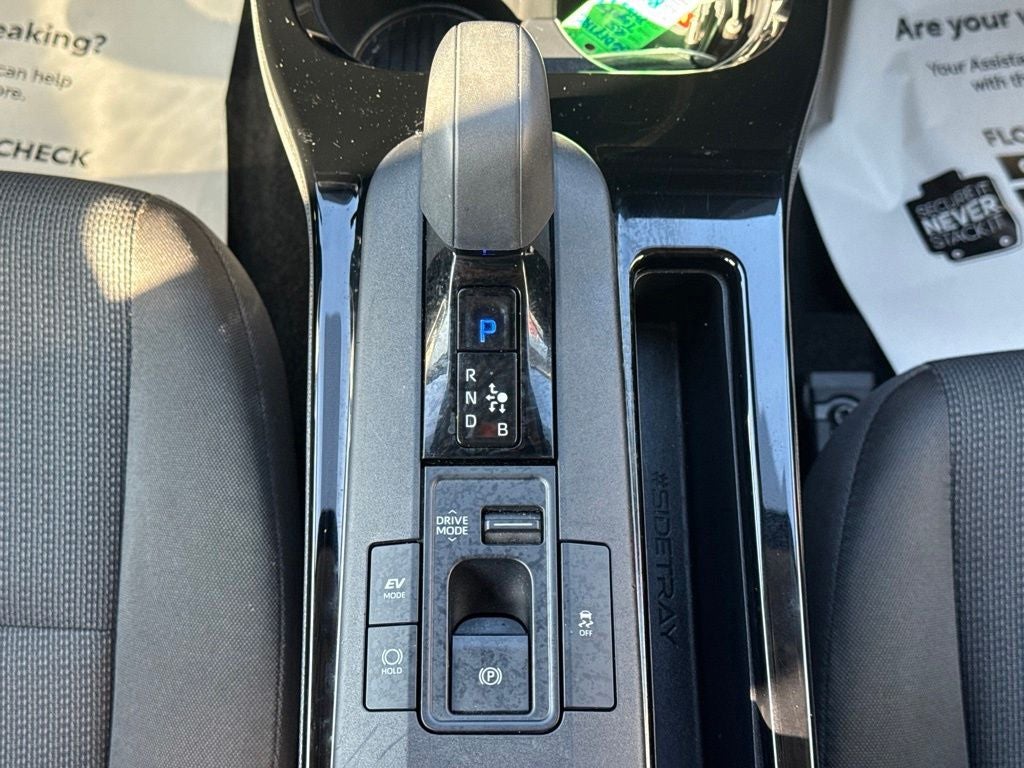 2025 Toyota Prius LE