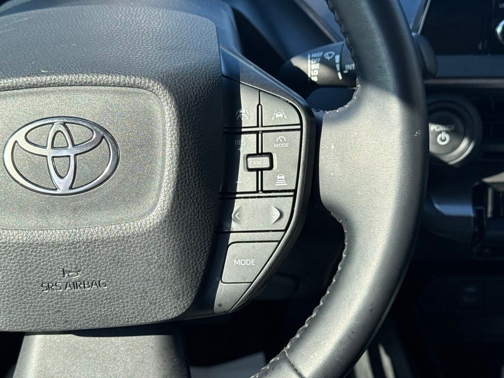 2025 Toyota Prius LE