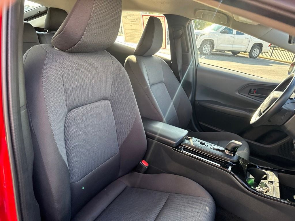 2025 Toyota Prius LE