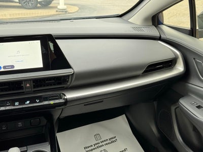 2025 Toyota Prius LE