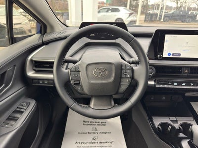 2025 Toyota Prius LE