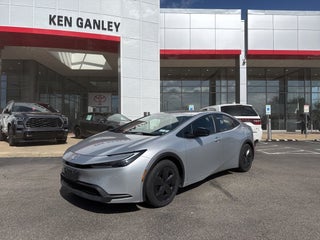 2025 Toyota Prius LE