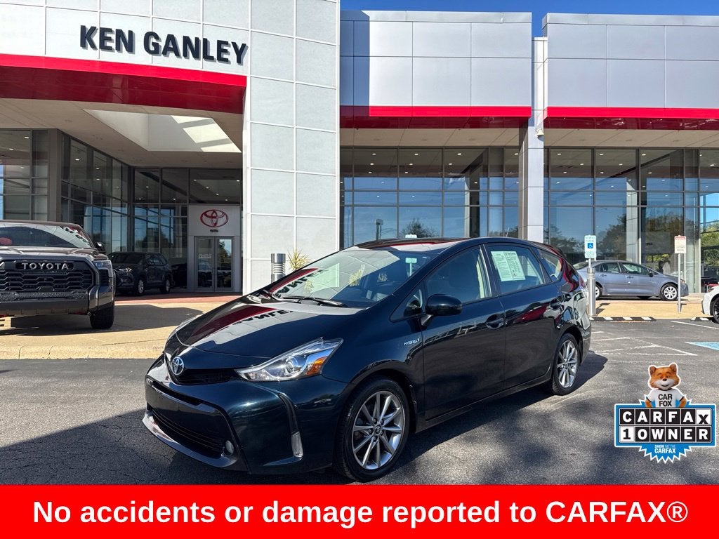 2017 Toyota Prius v Five