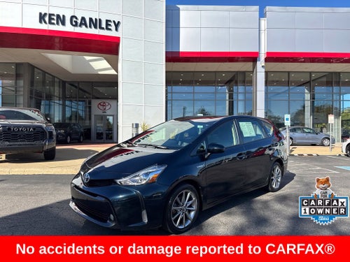 2017 Toyota Prius v Five