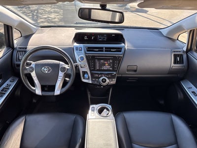 2017 Toyota Prius v Five