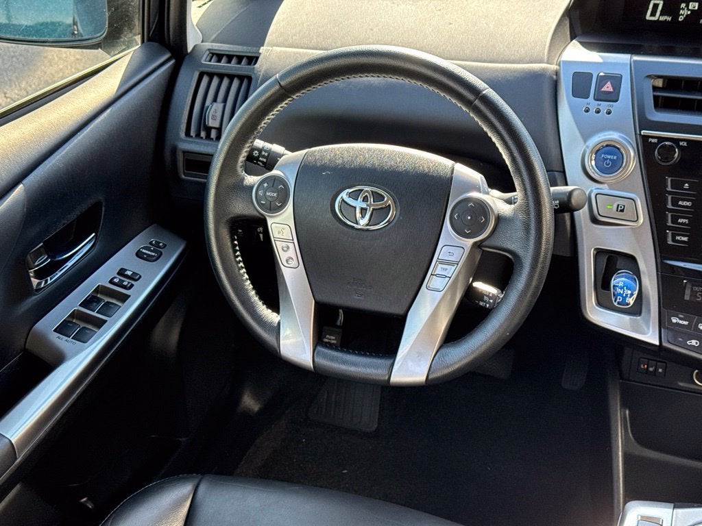 2017 Toyota Prius v Five