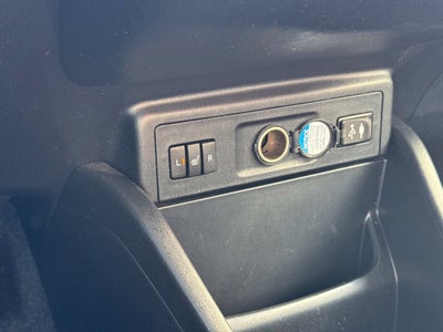 2017 Toyota Prius v Five
