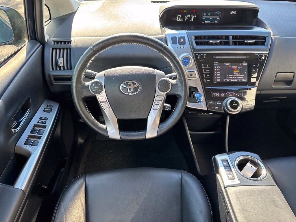 2017 Toyota Prius v Five