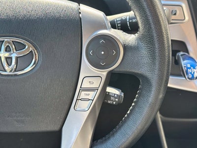2017 Toyota Prius v Five