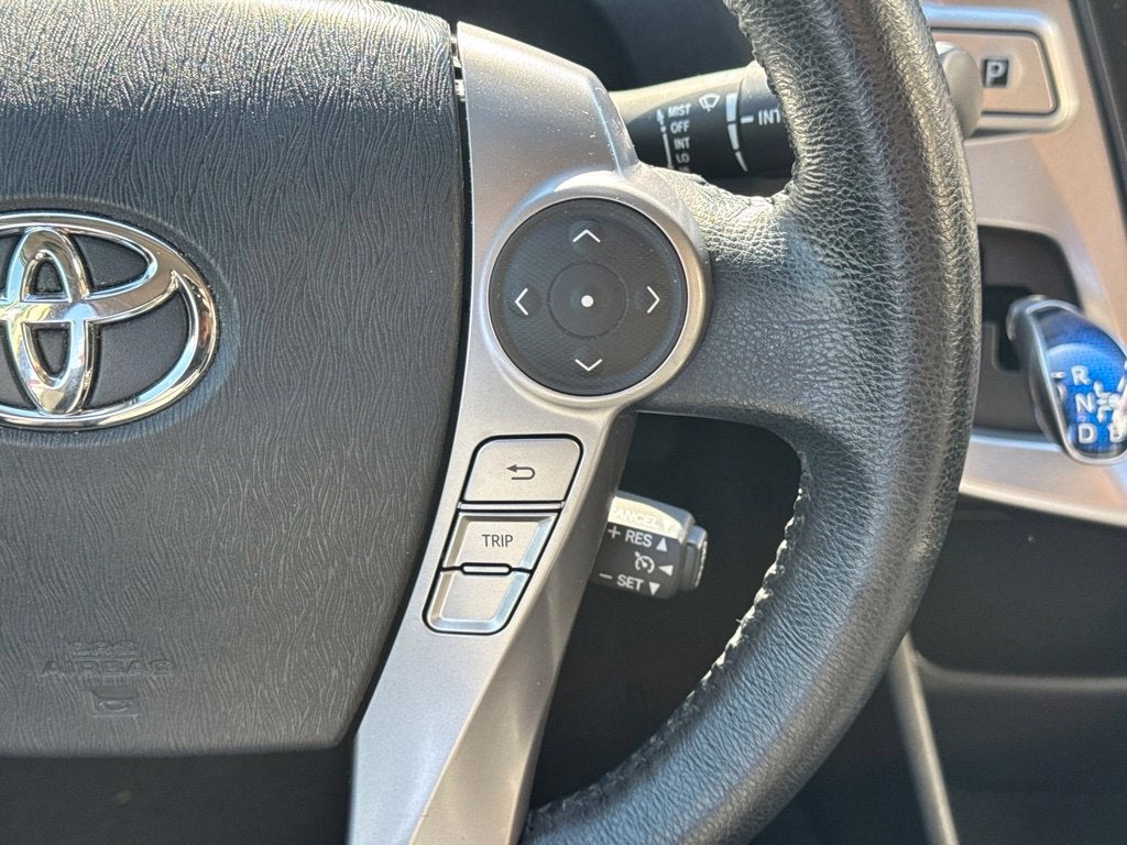 2017 Toyota Prius v Five