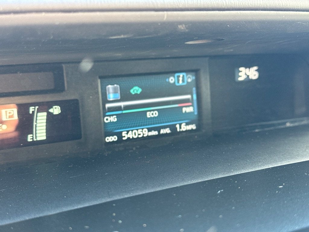2017 Toyota Prius v Five