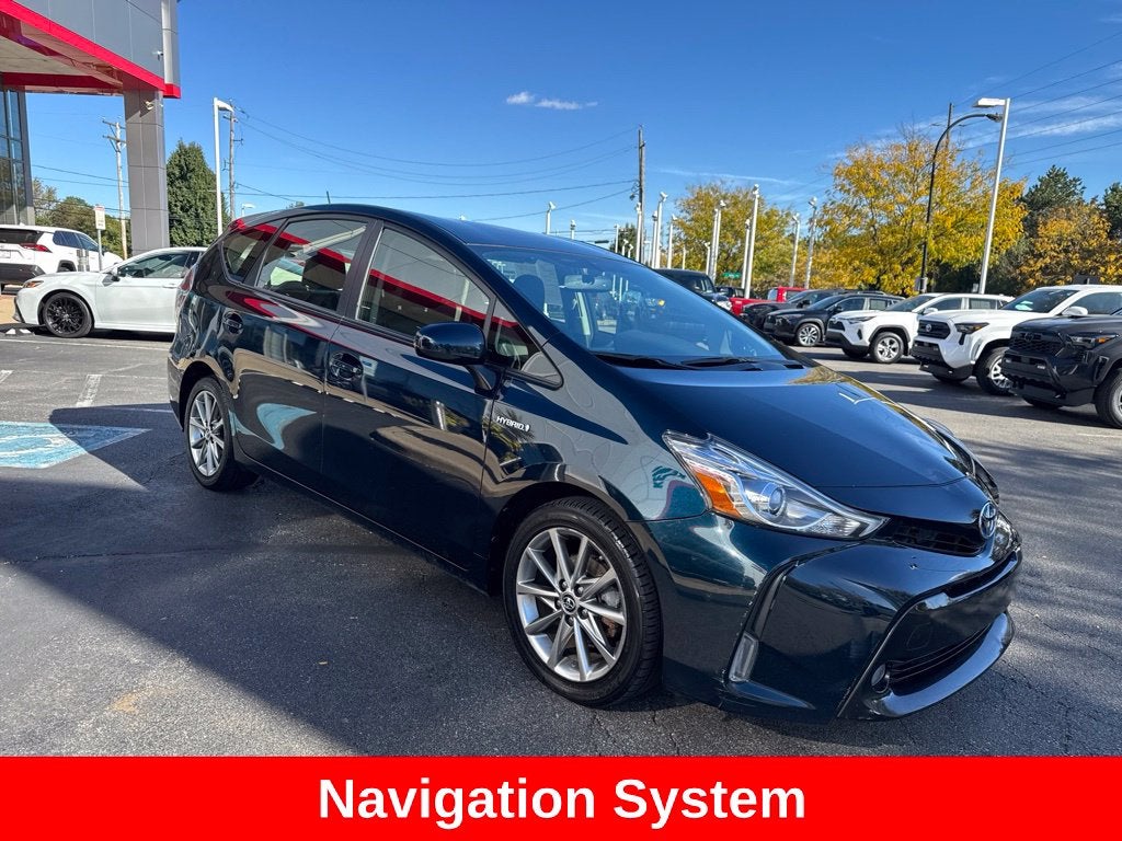 2017 Toyota Prius v Five