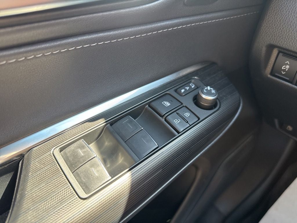 2024 Toyota Venza Nightshade