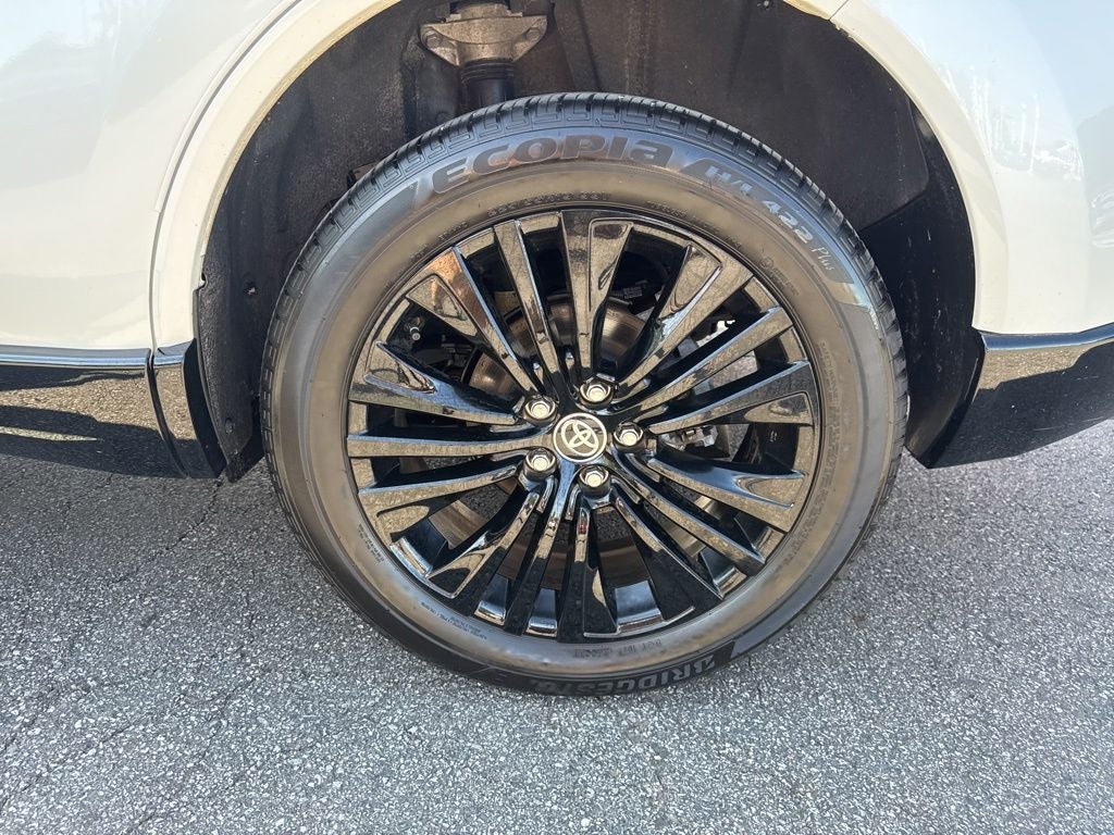 2024 Toyota Venza Nightshade