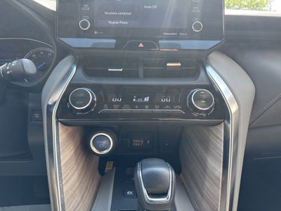 2022 Toyota Venza XLE