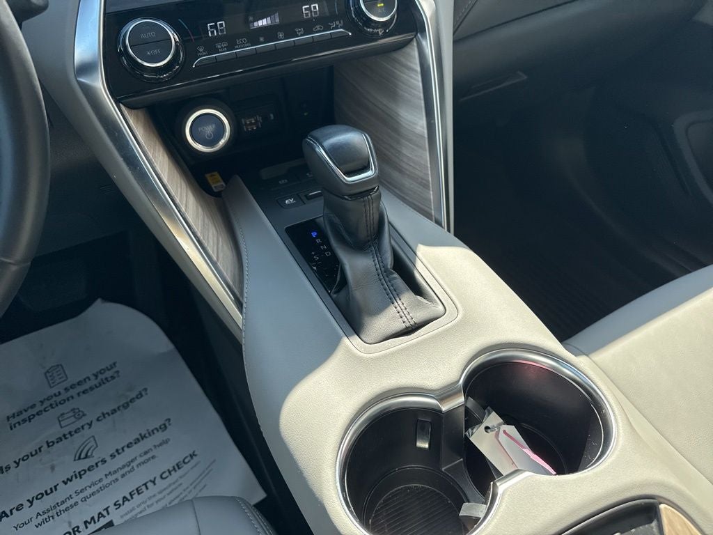 2022 Toyota Venza XLE