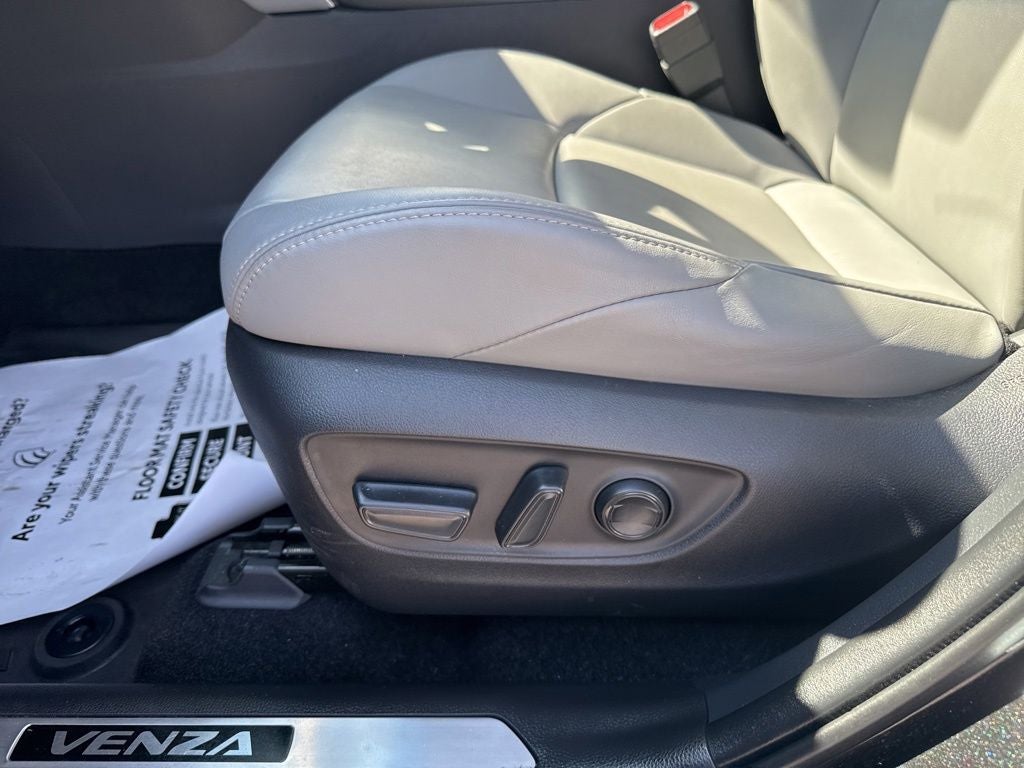 2022 Toyota Venza XLE