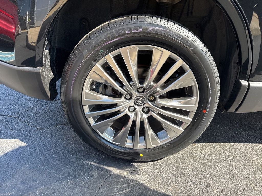 2022 Toyota Venza XLE