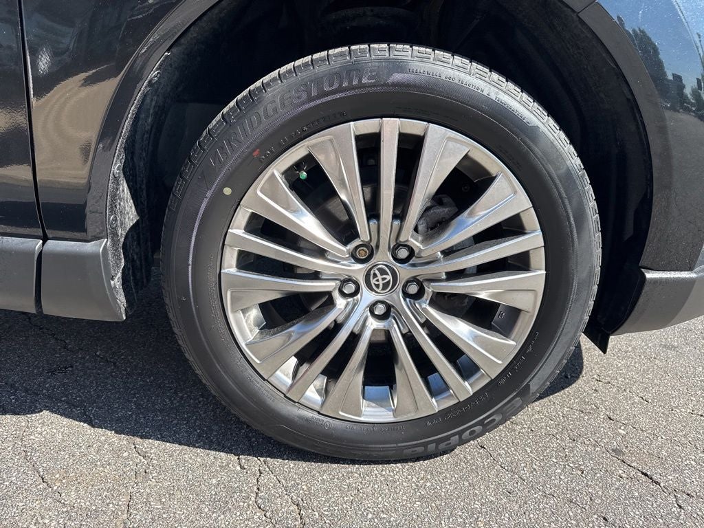 2022 Toyota Venza XLE