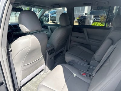 2010 Toyota Highlander Base