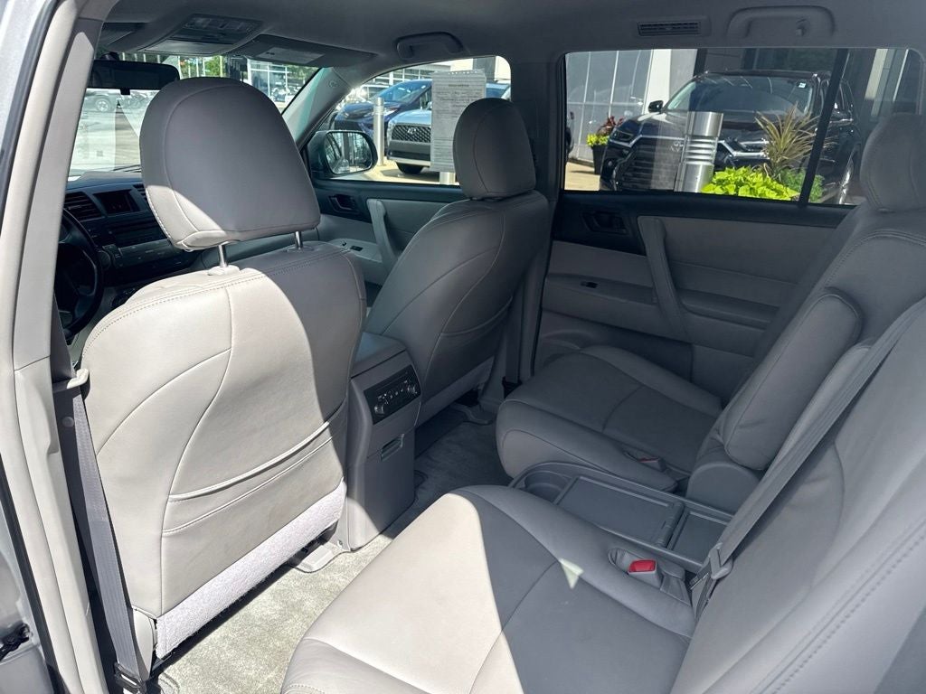 2010 Toyota Highlander Base