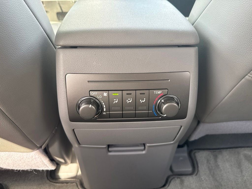 2010 Toyota Highlander Base