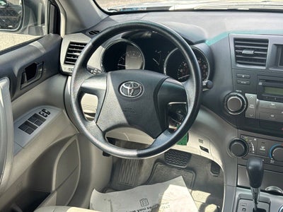 2010 Toyota Highlander Base