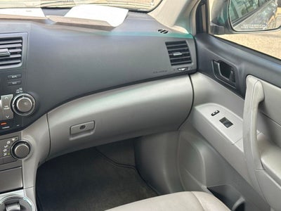 2010 Toyota Highlander Base
