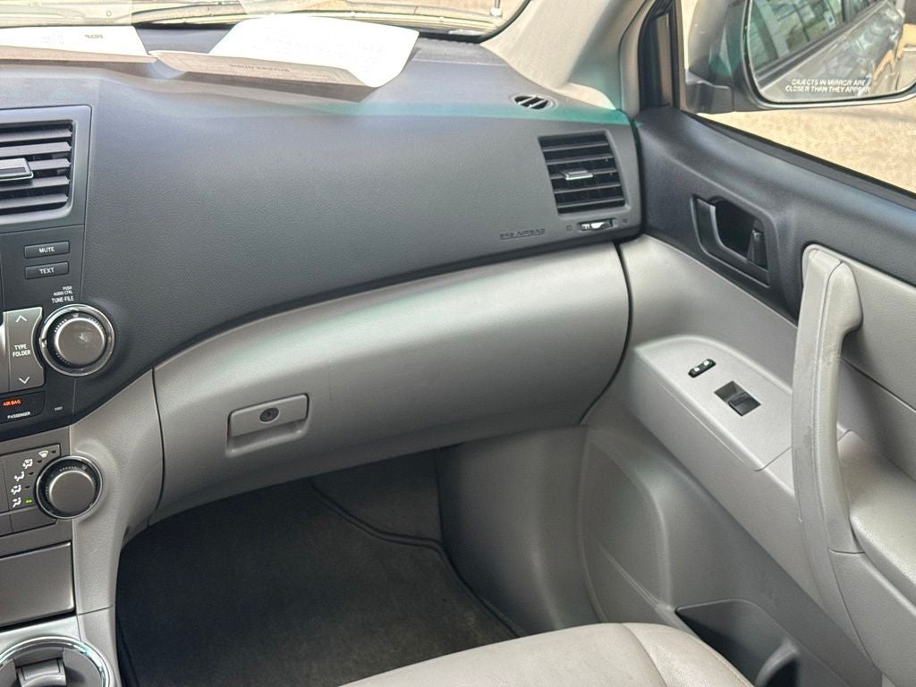 2010 Toyota Highlander Base