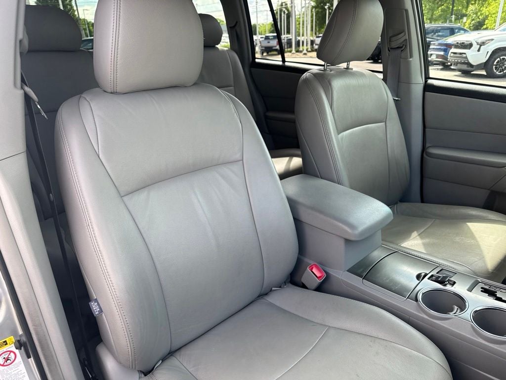 2010 Toyota Highlander Base