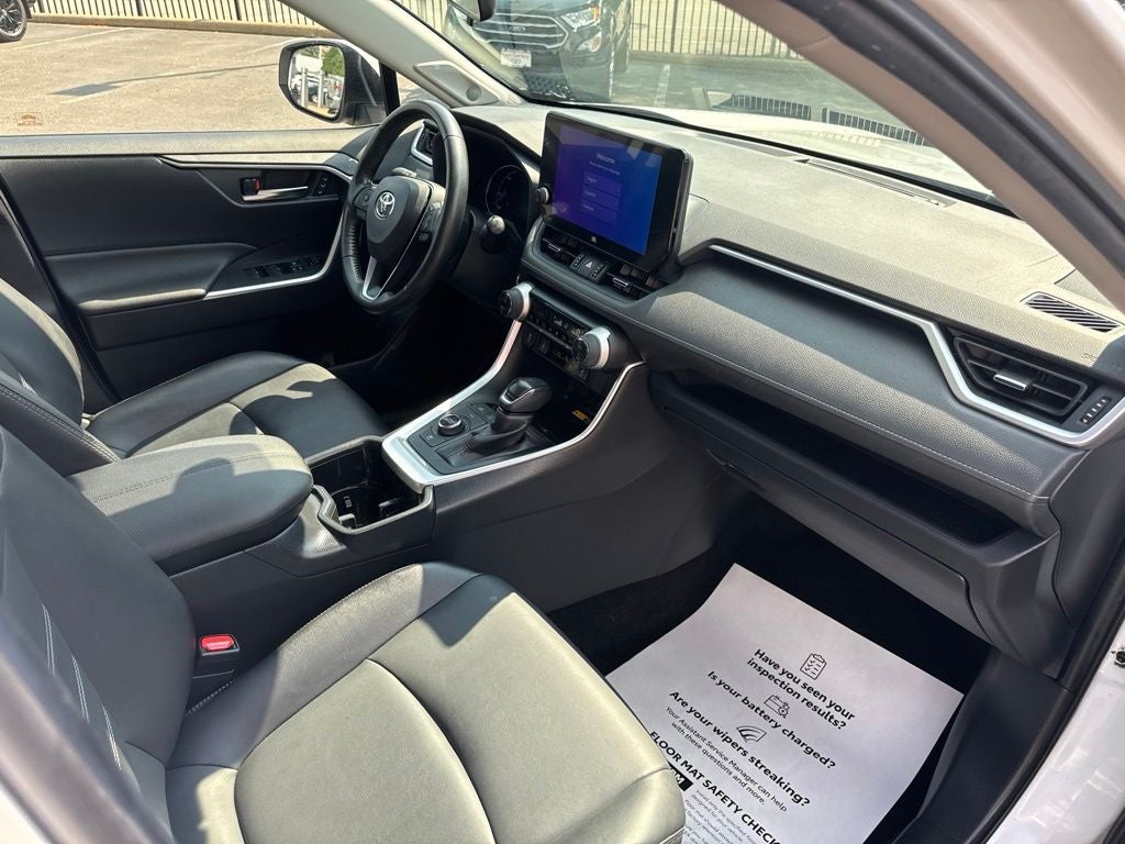 2023 Toyota RAV4 Hybrid XLE Premium
