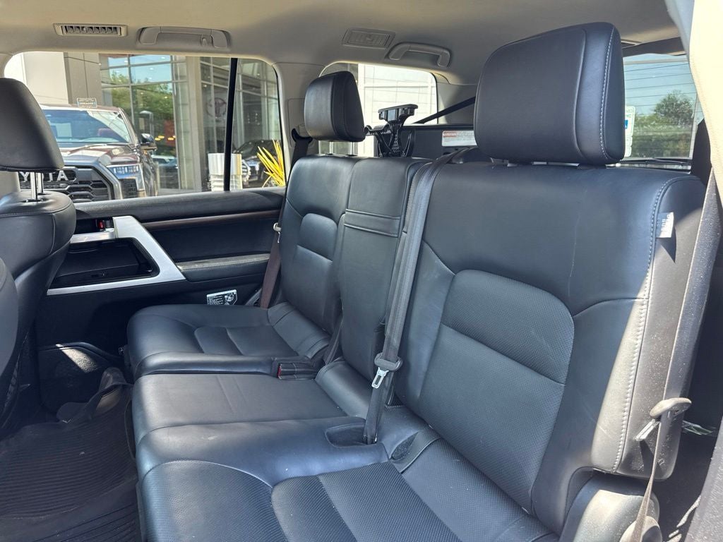 2018 Toyota Land Cruiser Base