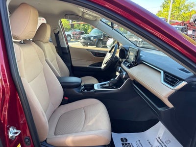 2019 Toyota RAV4 LE