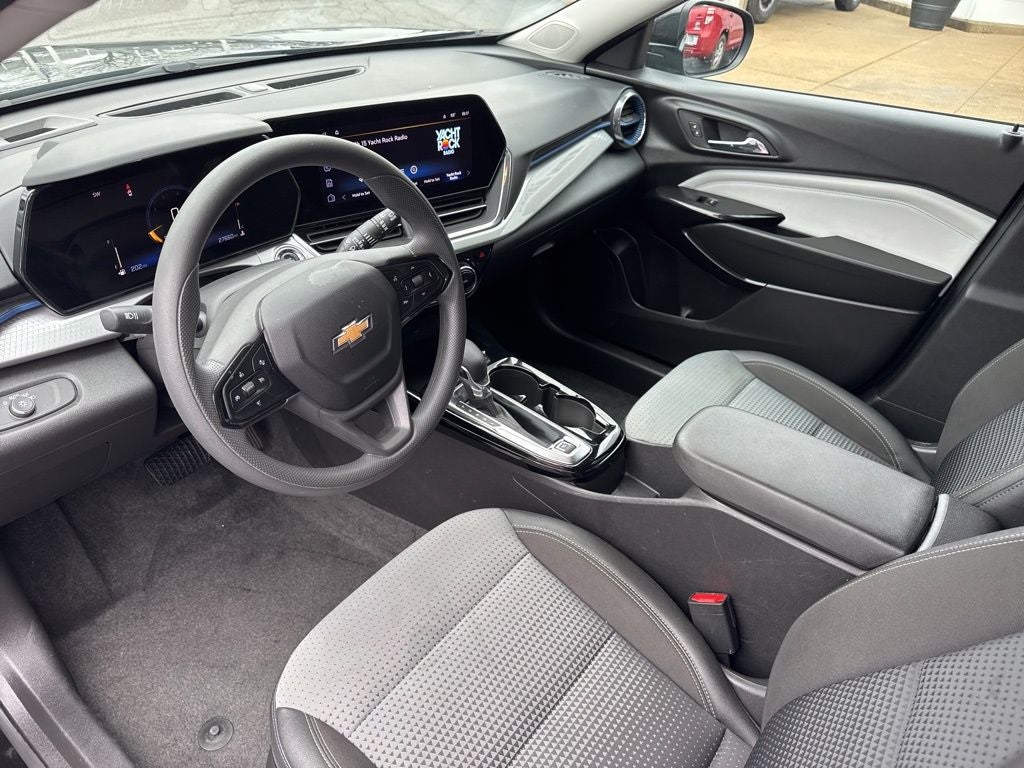2025 Chevrolet Trax LT - Photo 15