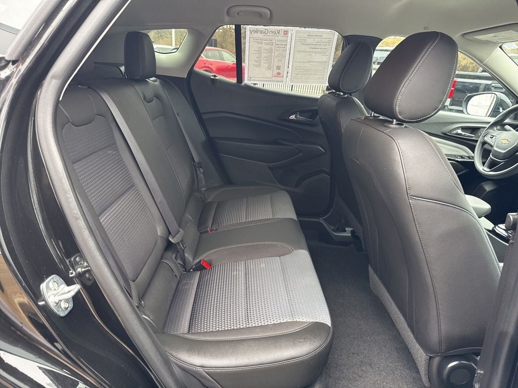 2025 Chevrolet Trax LT - Photo 20