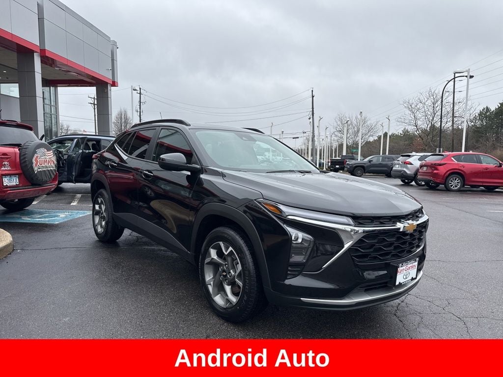 2025 Chevrolet Trax LT - Photo 9