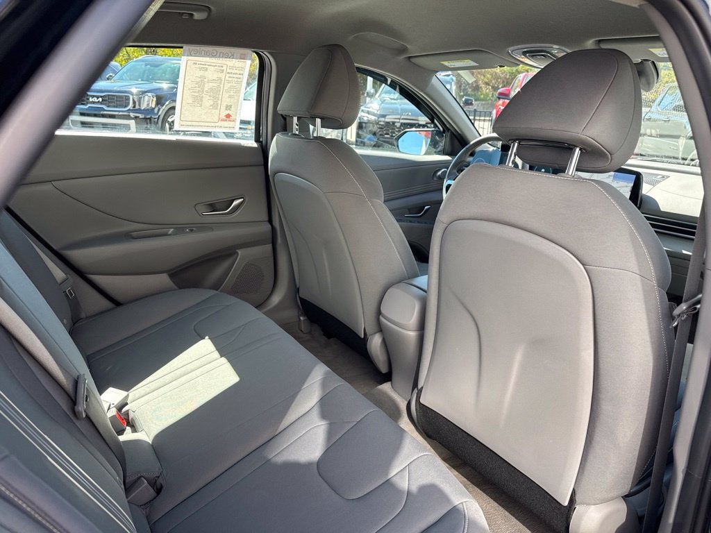 2023 Hyundai Elantra SEL