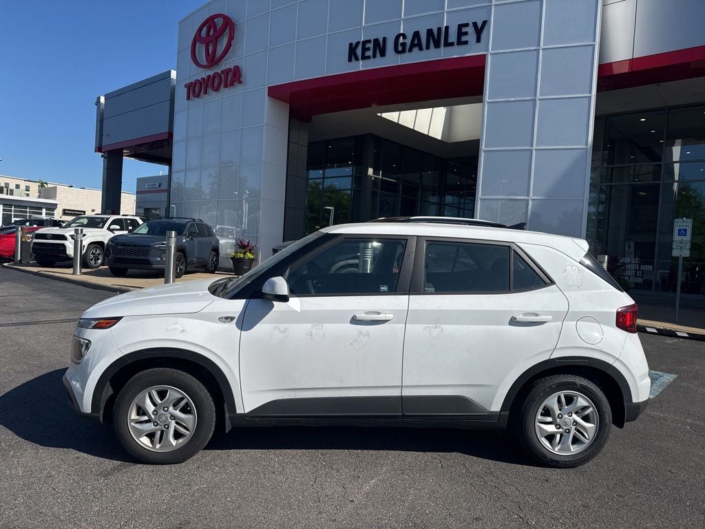 2021 Hyundai Venue SE