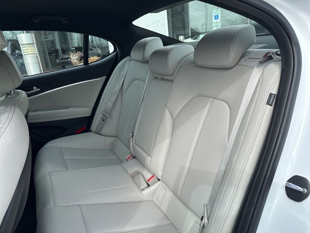 2025 Genesis G70 2.5T