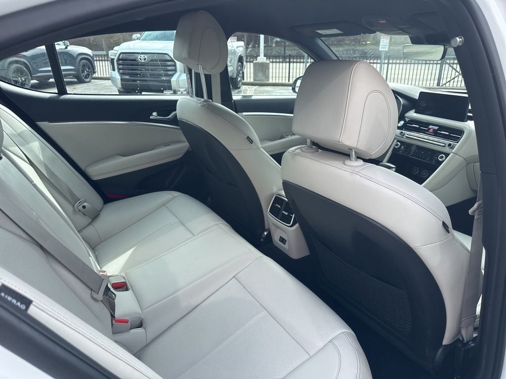 2025 Genesis G70 2.5T