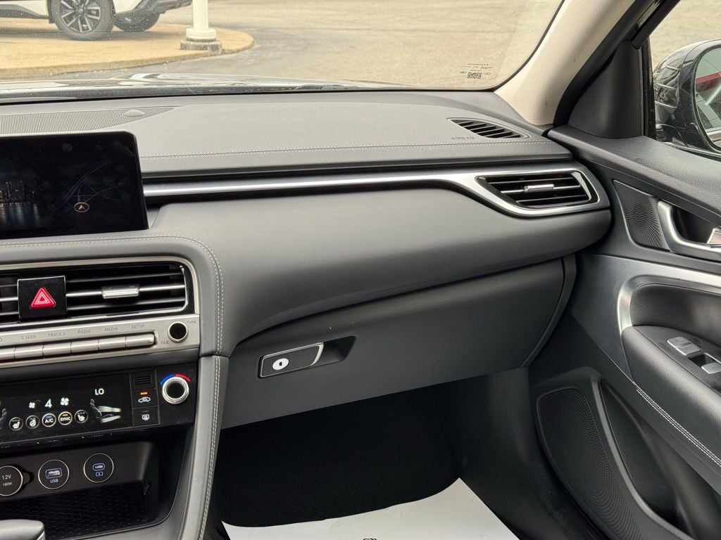 2025 Genesis G70 2.5T