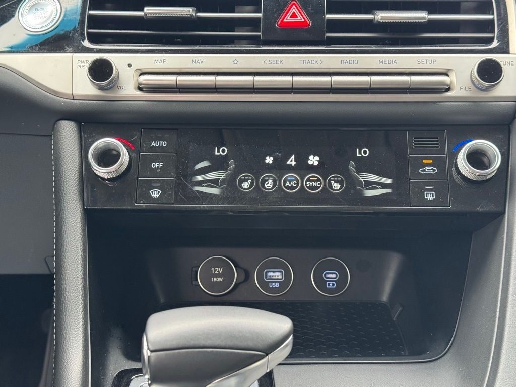 2025 Genesis G70 2.5T