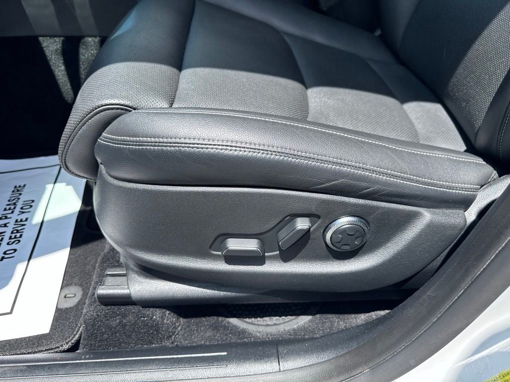 2022 Genesis GV70 2.5T